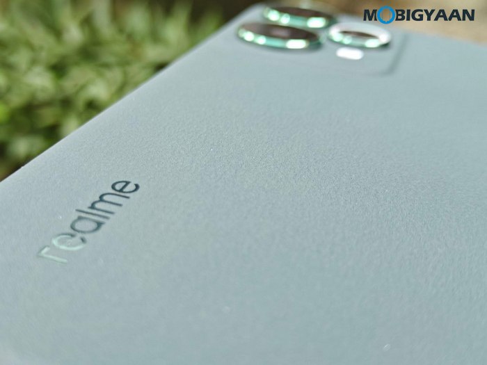 realme 15 Pro 5G Review Design Display Cameras Build Quality 19
