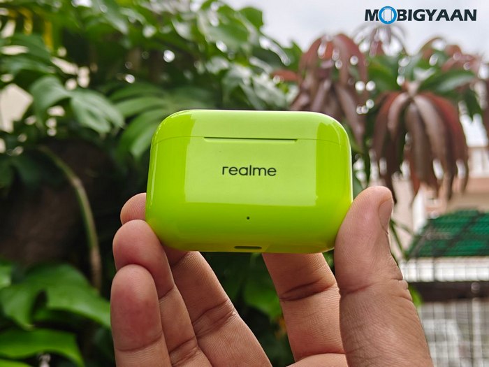 realme Buds T200 Review Design 3