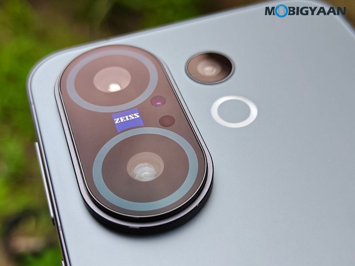 vivo X200 FE Review Design Display Cameras Build Quality 6