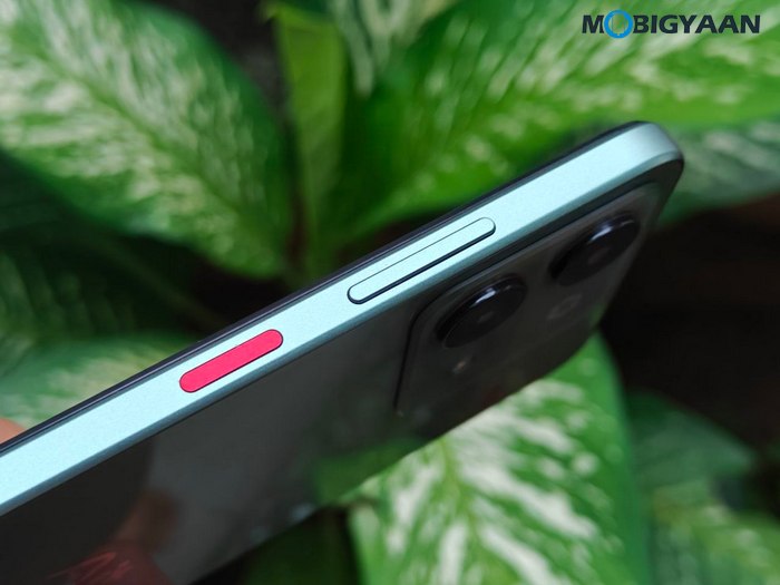 AI Nova 5G Review Design Display Cameras Build Quality 12