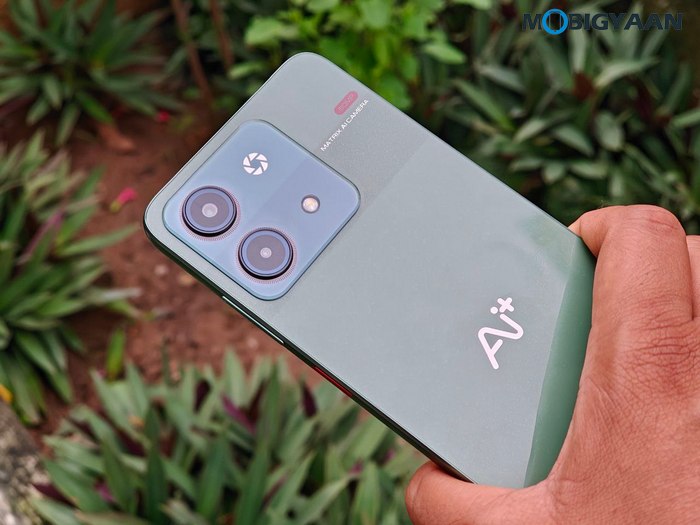 AI Nova 5G Review Design Display Cameras Build Quality 15