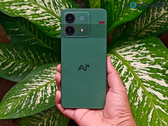 AI Nova 5G Review Design Display Cameras Build Quality 17
