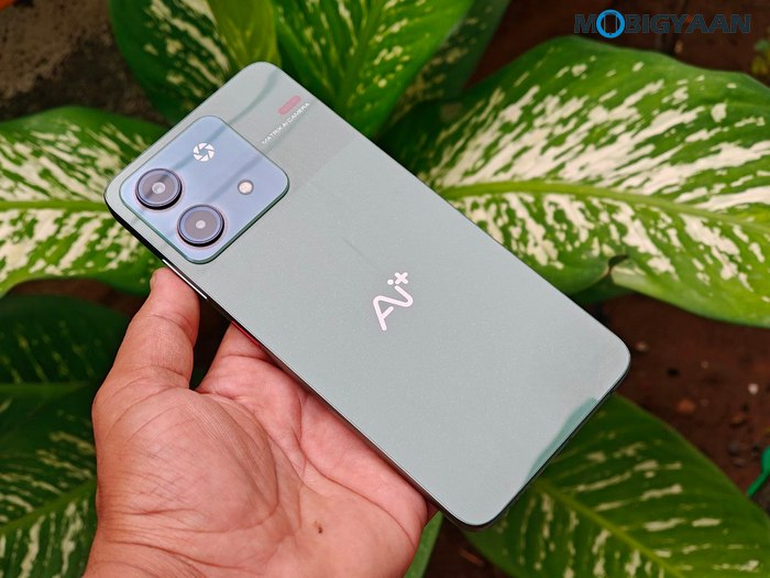 AI Nova 5G Review Design Display Cameras Build Quality 26
