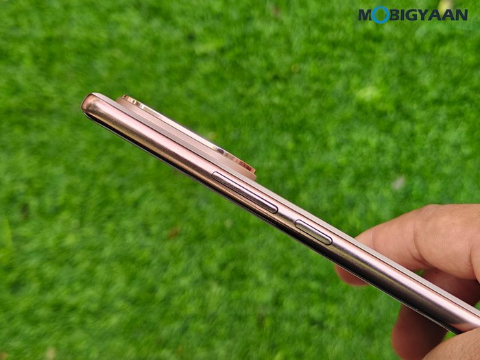 vivo V60 Review Design Display Cameras Build Quality 11