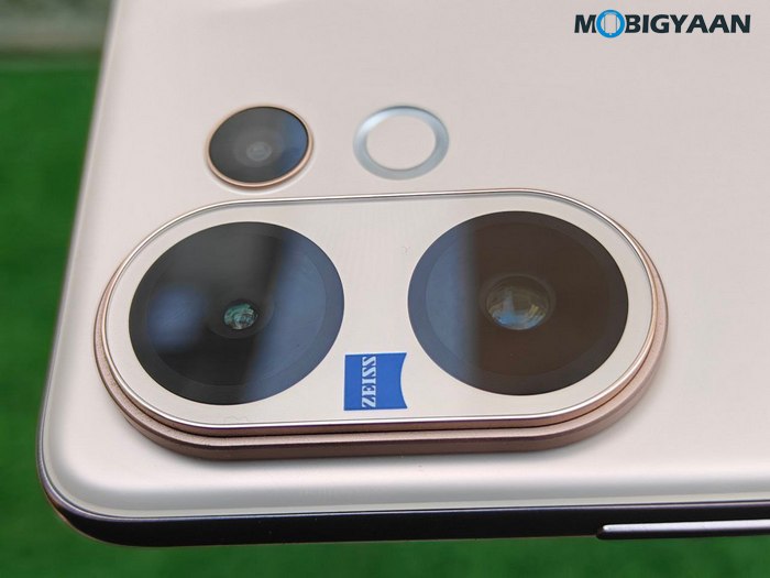 vivo V60 Review Design Display Cameras Build Quality 15