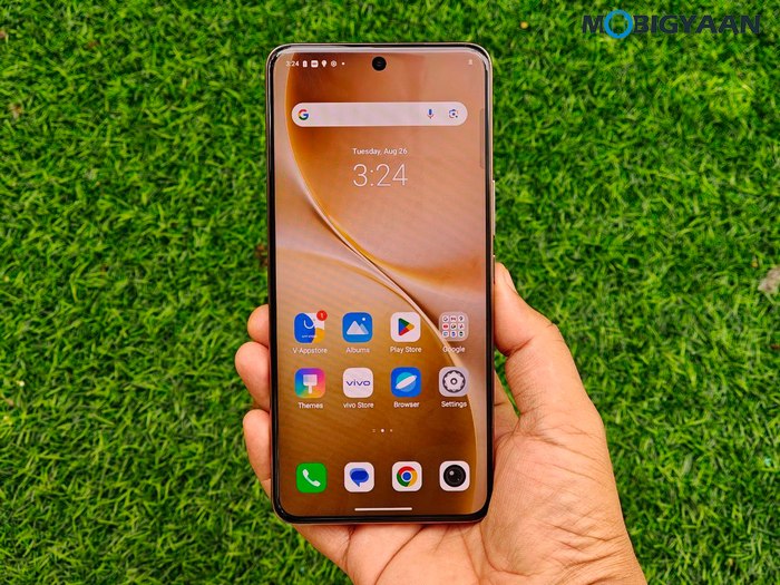 vivo V60 Review Design Display Cameras Build Quality 16