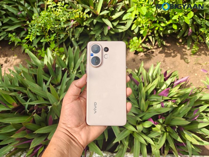 vivo V60 Review Design Display Cameras Build Quality 6