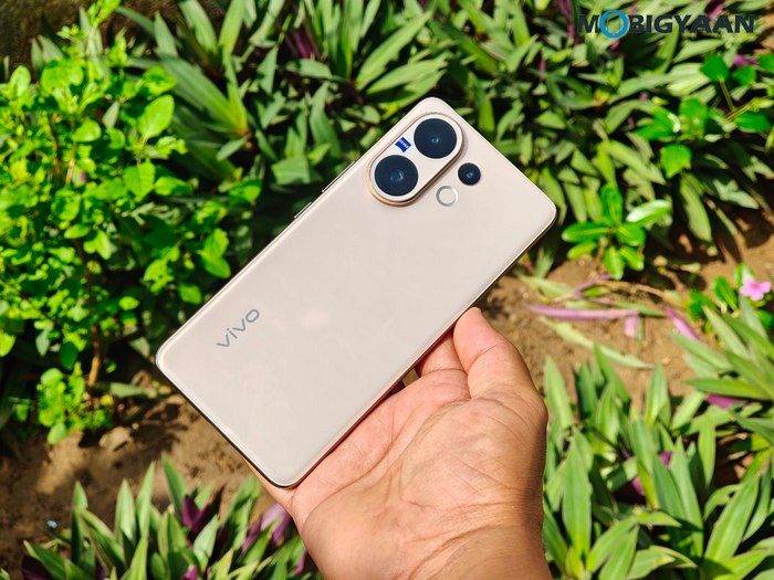 vivo V60 Review Design Display Cameras Build Quality 7