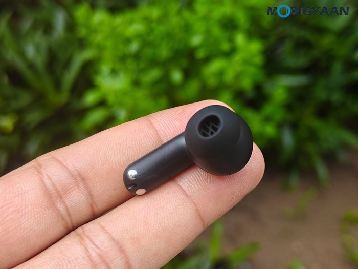 OnePlus Buds 3r Review Design 11