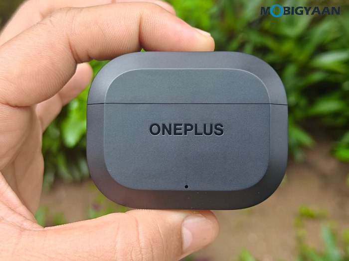OnePlus Buds 3r Review Design 14