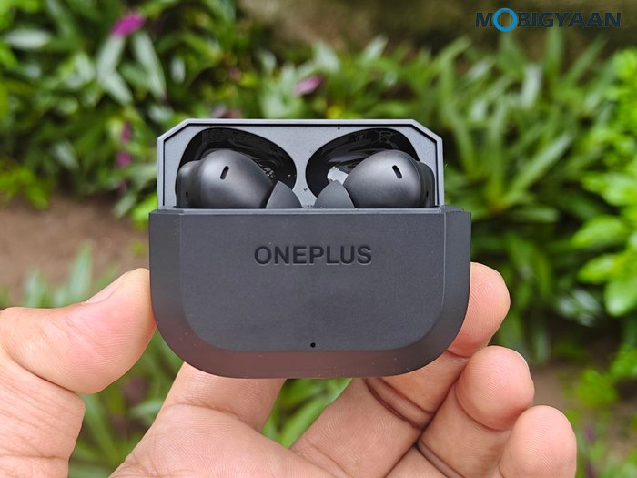 OnePlus Buds 3r Review Design 15