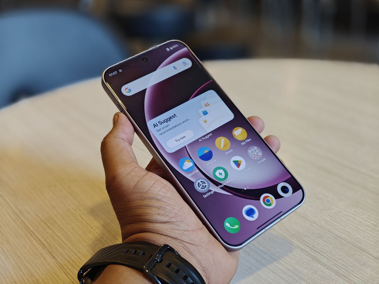 OnePlus 15 Review Design Display Camera Build Quality 8