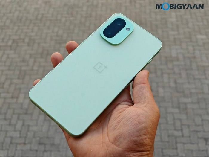 OnePlus 15R Review - Flagship Feel Without the Flagship Price 79 OnePlus 15R 5 1