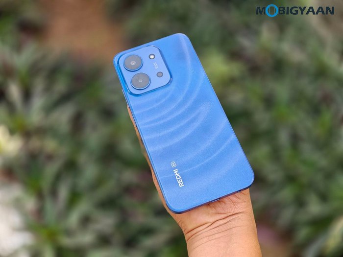 REDMI 15C 5G Review - Xiaomi's New Big-Screen Budget Beast 26 Redmi 15C 5G Review Design Display Cameras Build Quality 24