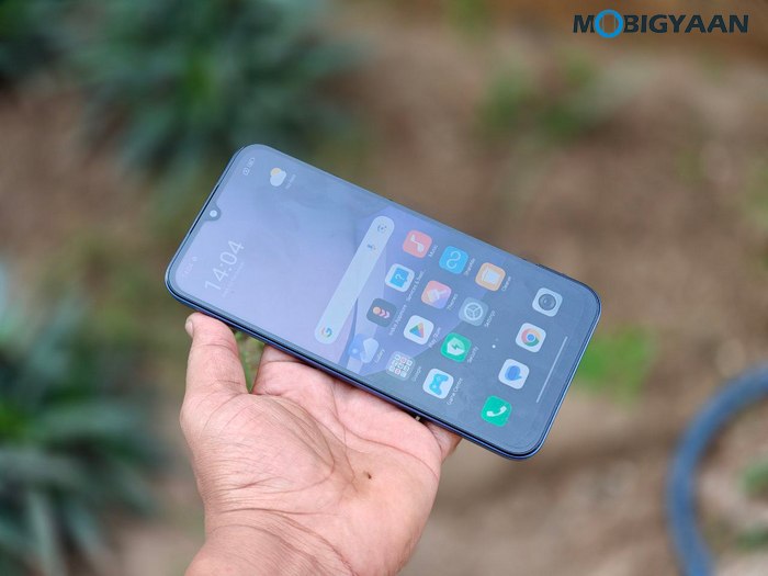 REDMI 15C 5G Review - Xiaomi's New Big-Screen Budget Beast 3 Redmi 15C 5G Review Design Display Cameras Build Quality 27