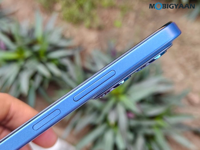 REDMI 15C 5G Review - Xiaomi's New Big-Screen Budget Beast 17 Redmi 15C 5G Review Design Display Cameras Build Quality 6