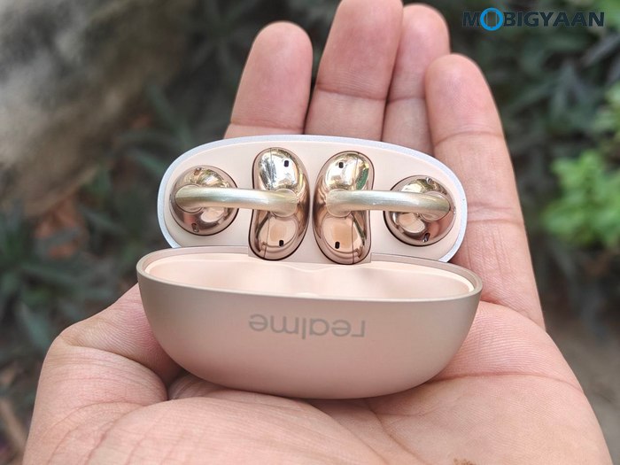 realme Buds Clip Review - A Comfortable Take on Open-Ear Audio 7 realme Buds Clip Review Design 5