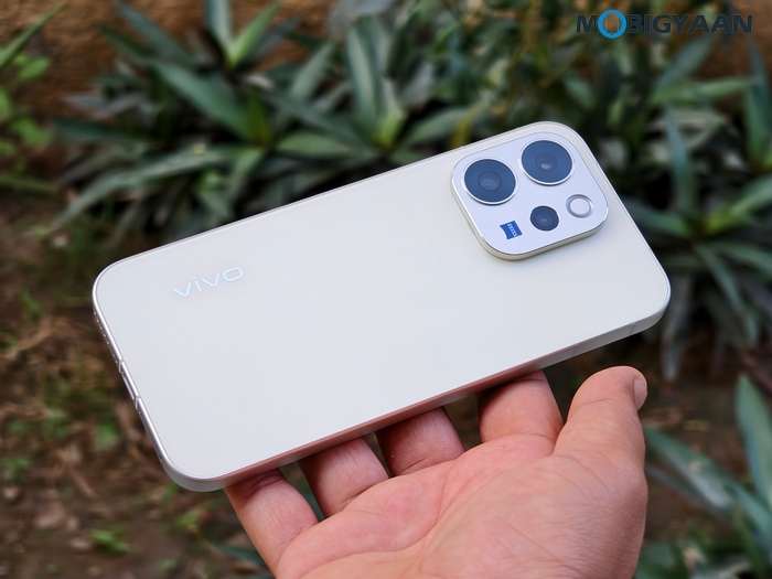 vivo V70 Review Design Display Cameras Build 18