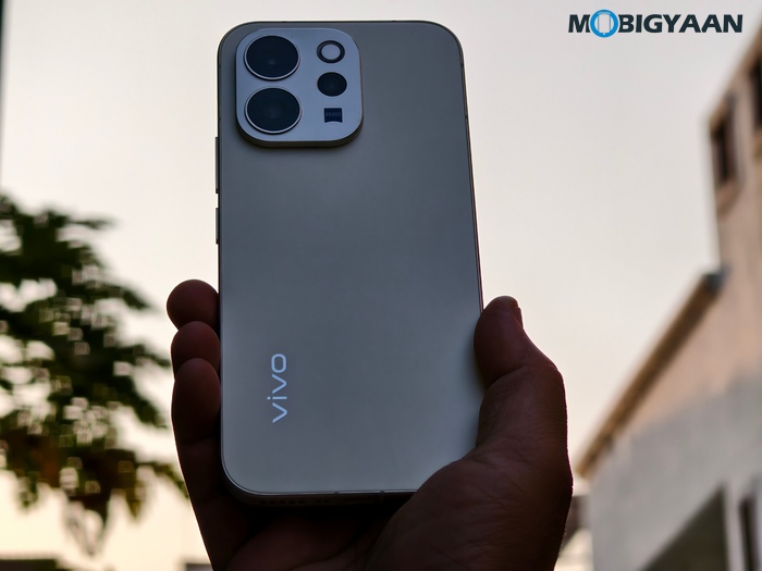 vivo V70 Review