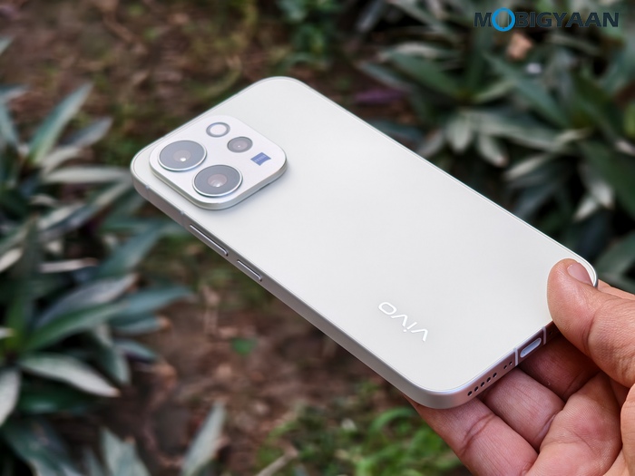 vivo V70 Review Design Display Cameras Build 40