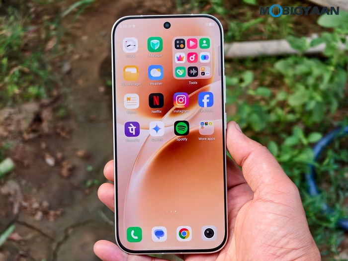 vivo V70 Review Design Display Cameras Build 44