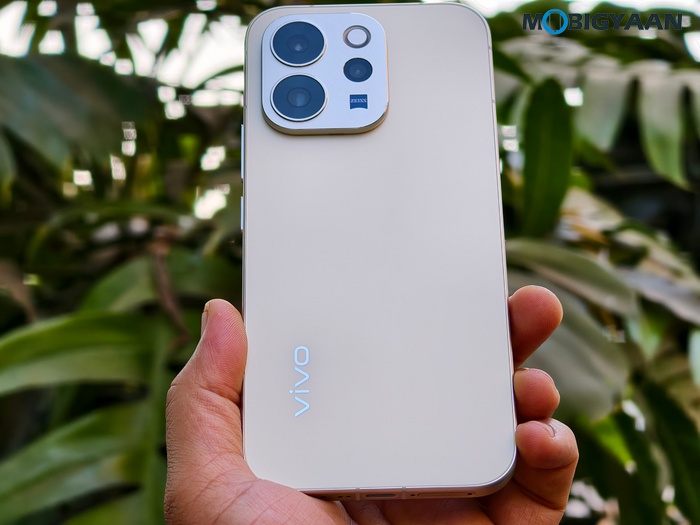 vivo V70 Review Design Display Cameras Build 6