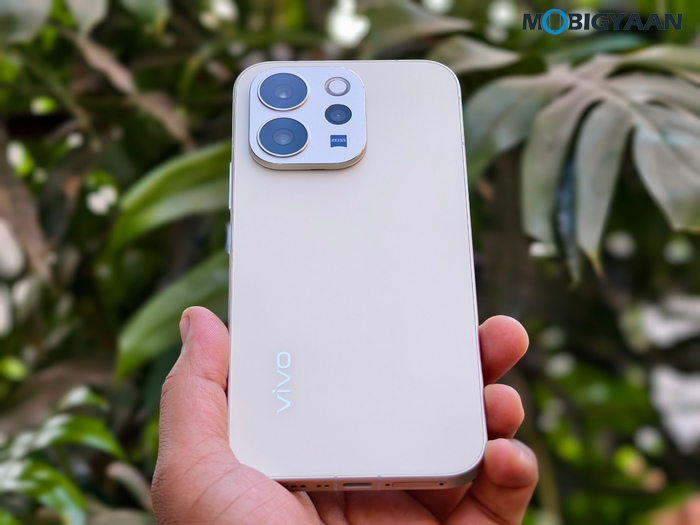 vivo V70 Review - Top Notch ZEISS-Powered Imaging | Bezel-Less Screen | Reliable Performance 89 vivo V70 Review Design Display Cameras Build 7
