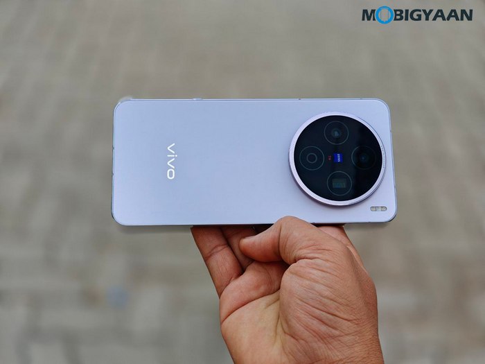 vivo X200T - Hands-On and First Impressions 2 vivo X200T Review Desgin Display Cameras Build Quality 11