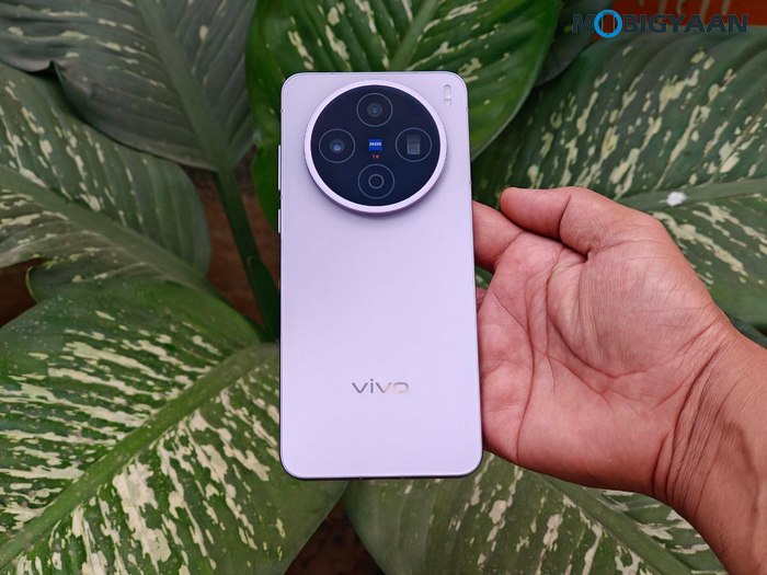 vivo X200T - Hands-On and First Impressions 32 vivo X200T Review Desgin Display Cameras Build Quality 14