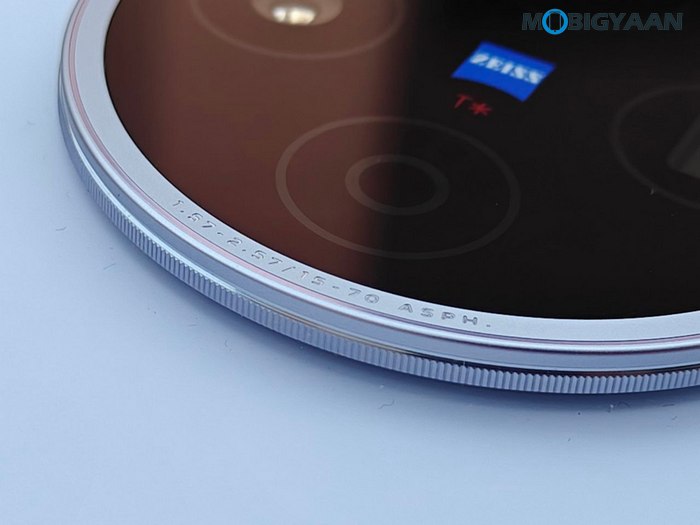 vivo X200T - Hands-On and First Impressions 9 vivo X200T Review Desgin Display Cameras Build Quality 2