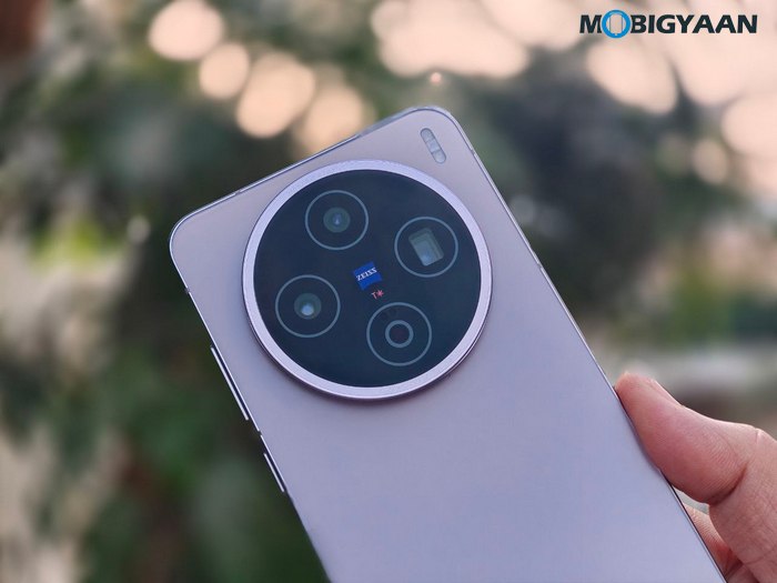 vivo X200T - Hands-On and First Impressions 13 vivo X200T Review Desgin Display Cameras Build Quality 34