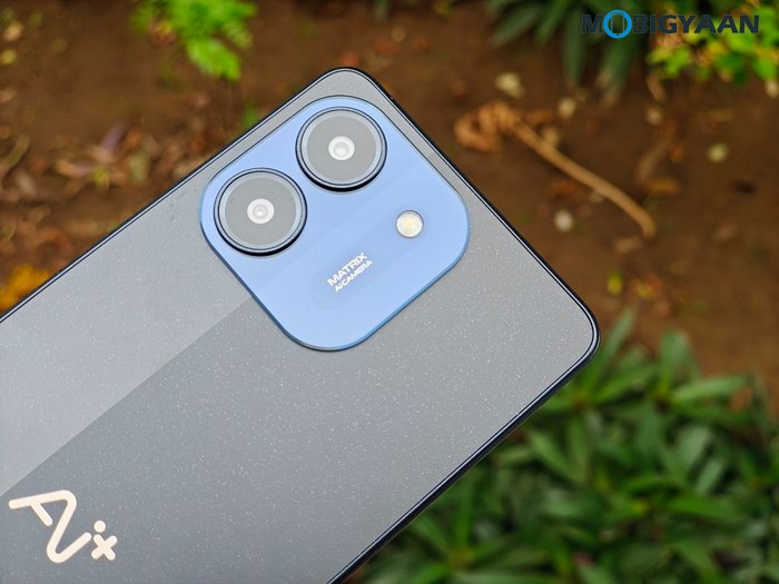 AI Pulse 2 Review Design Display Cameras Build Quality 13