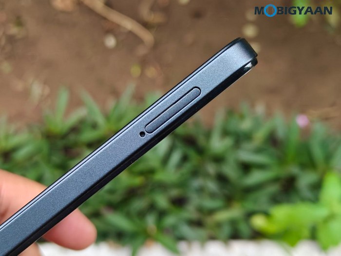 AI Pulse 2 Review Design Display Cameras Build Quality 6