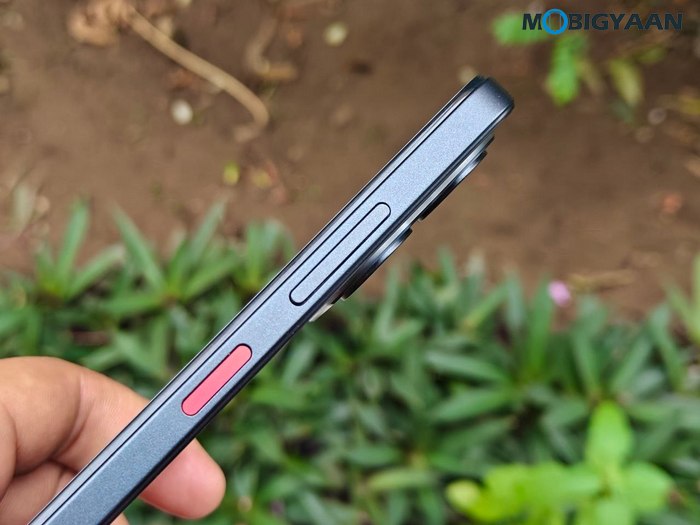 AI Pulse 2 Review Design Display Cameras Build Quality 7