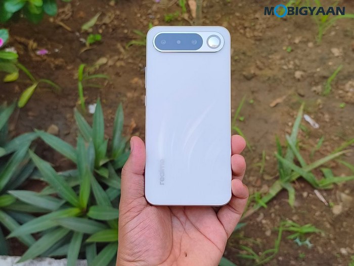 realme 16 5G Review Design Display Cameras Build Quality 18