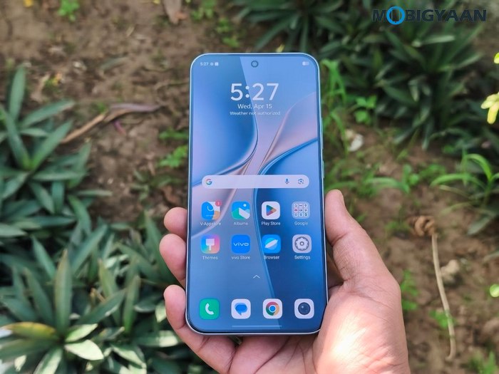vivo T5 Pro 5G - Hands-On and First Impressions: Massive 9020mAh Battery Meets Gaming Power 3 vivo T5 Pro 5G Review Design Display Cameras Build Quality 19