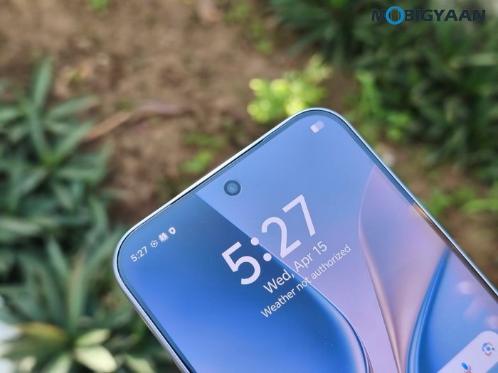 vivo T5 Pro 5G - Hands-On and First Impressions: Massive 9020mAh Battery Meets Gaming Power 9 vivo T5 Pro 5G Review Design Display Cameras Build Quality 20