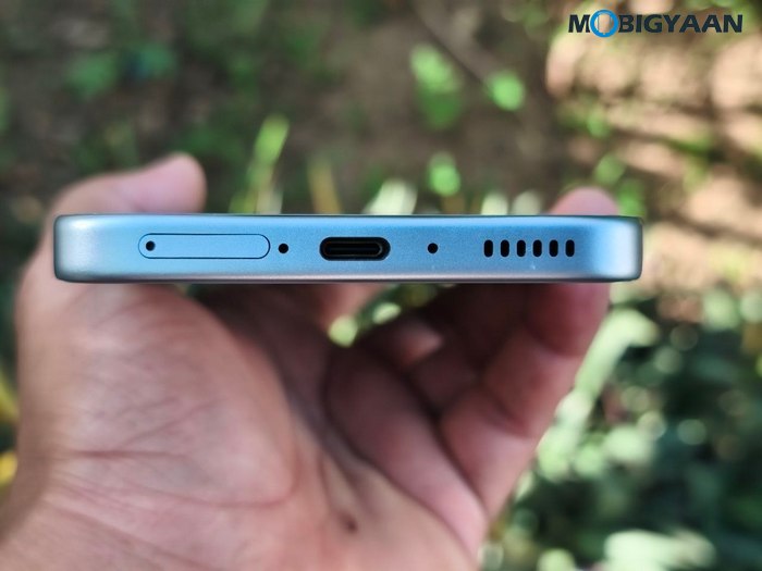 vivo T5 Pro 5G - Hands-On and First Impressions: Massive 9020mAh Battery Meets Gaming Power 10 vivo T5 Pro 5G Review Design Display Cameras Build Quality 3