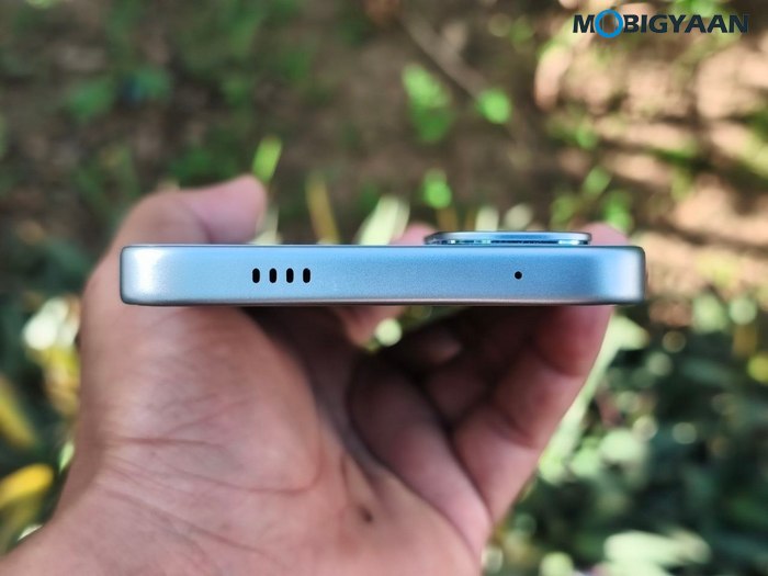 vivo T5 Pro 5G - Hands-On and First Impressions: Massive 9020mAh Battery Meets Gaming Power 11 vivo T5 Pro 5G Review Design Display Cameras Build Quality 4