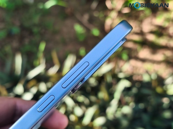 vivo T5 Pro 5G - Hands-On and First Impressions: Massive 9020mAh Battery Meets Gaming Power 12 vivo T5 Pro 5G Review Design Display Cameras Build Quality 6
