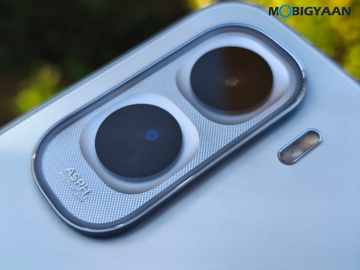 vivo T5 Pro 5G - Hands-On and First Impressions: Massive 9020mAh Battery Meets Gaming Power 17 vivo T5 Pro 5G Review Design Display Cameras Build Quality 8