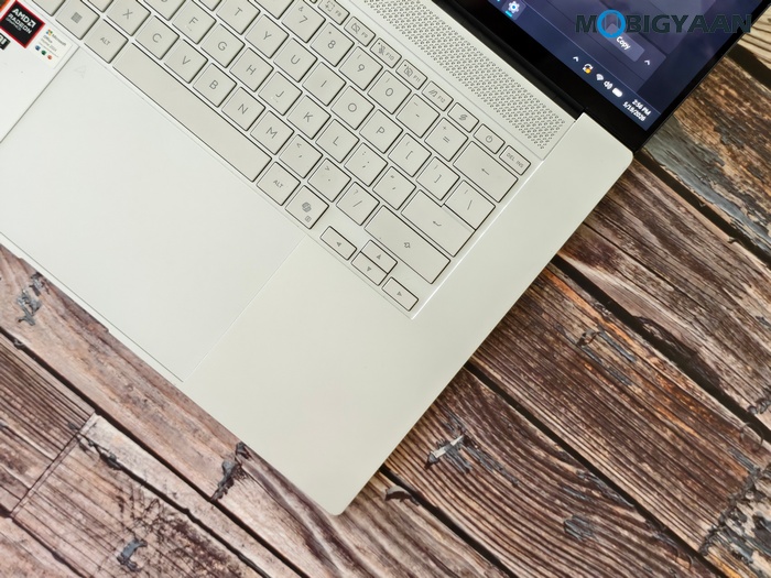 ASUS Zenbook S16 UM5606GA Review Design Display Build Quality 27