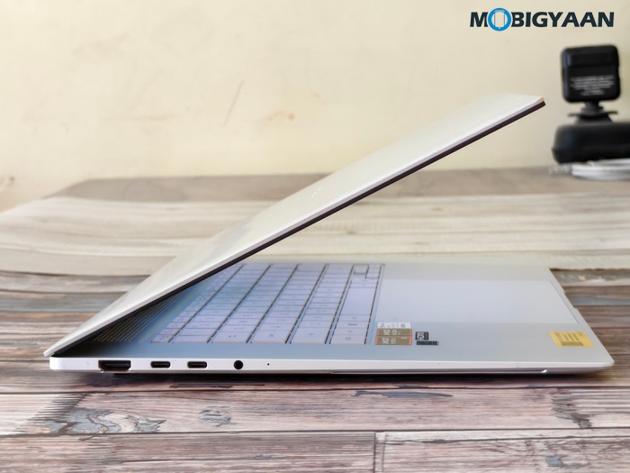 ASUS Zenbook S16 UM5606GA Review Design Display Build Quality 34