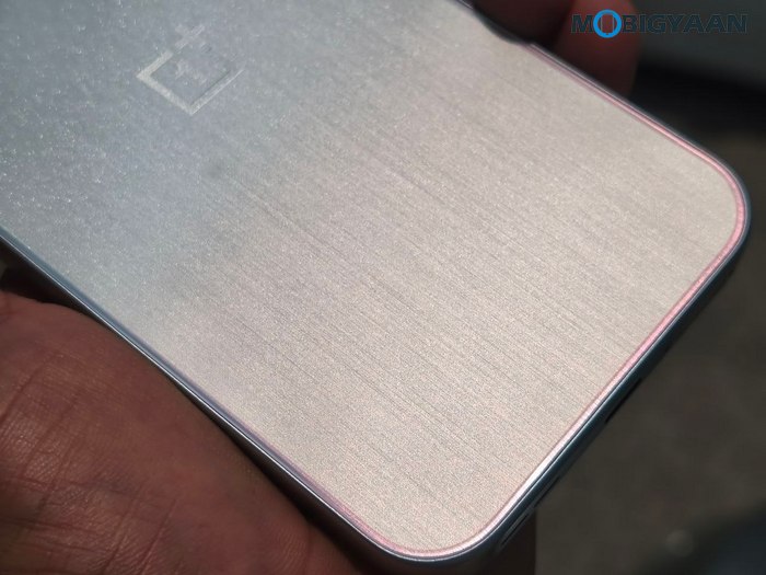 OnePlus Nord CE6 Review Design Display Cameras Build Quality 3