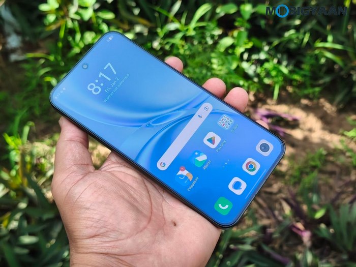 vivo X300 FE Review Design Display Cameras Build Quality 12