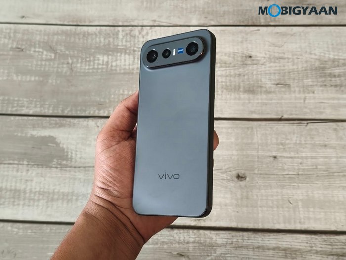 vivo X300 FE Review Design Display Cameras Build Quality 25