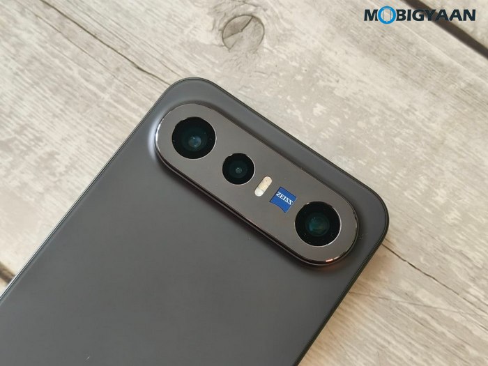 vivo X300 FE Review Design Display Cameras Build Quality 28