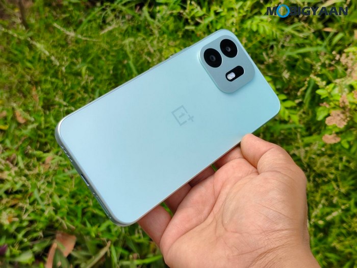 OnePlus N6 Review Design Display Cameras Build Quality 19