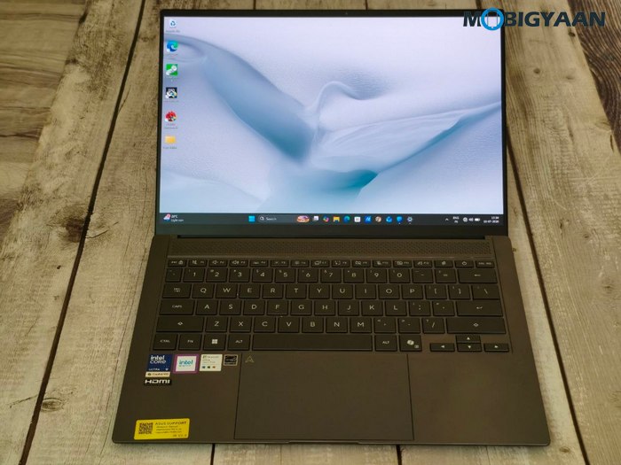 ASUS Zenbook S14 Review UX5406AA Design Display Build Quality 13