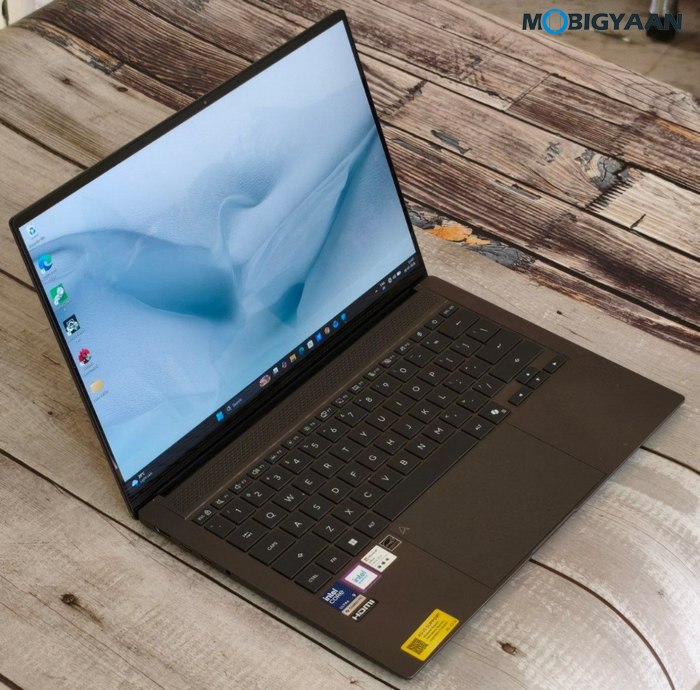 ASUS Zenbook S14 Review UX5406AA Design Display Build Quality 2